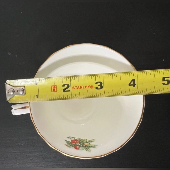 Vintage Tea Cup & Saucer Royal Court Fine Bone China England Red Berries Leaves - Picture 11 of 11